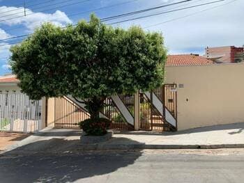 Casa em leilão em Cuiabá - MT, bairro Jardim Itália — Leilão extrajudicial de Casa em Cuiabá/MT - Jardim Itália