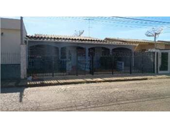 Casa em leilão em Três Corações - MG, bairro Jardim América — Leilão extrajudicial de Casa em Três Corações/MG - Jardim América