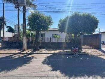 Casa em leilão em Campo Novo Do Parecis - MT, bairro Centro — Leilão extrajudicial de Casa em Campo Novo do Parecis/MT - Centro