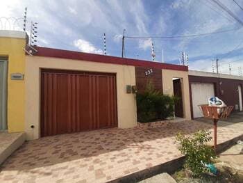 Casa em leilão em Juazeiro Do Norte - CE, bairro Aeroporto — Leilão extrajudicial de Casa em Juazeiro do Norte/CE - Aeroporto