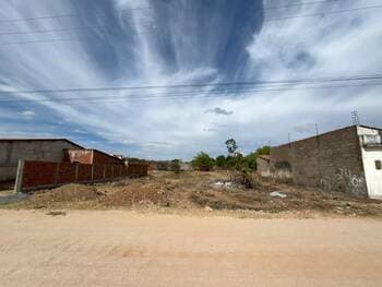 Terreno em leilão em Cajazeiras - PB, bairro Dom Zacarias Rua de Moura — Leilão extrajudicial de Terreno em Cajazeiras/PB - Dom Zacarias R. De Moura