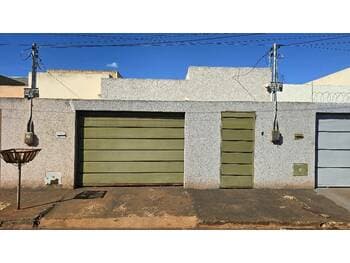 Casa em leilão em Santa Helena De Goiás - GO, bairro Centro — Leilão extrajudicial de Casa em Santa Helena de Goiás/GO - Centro