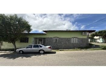 Casa em leilão em Nanuque - MG, bairro Centro — Leilão extrajudicial de Casa em Nanuque/MG - Centro