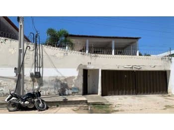 Casa em leilão em Fortaleza - CE, bairro Lagoa Redonda — Leilão extrajudicial de Casa em Fortaleza/CE - Lagoa Redonda