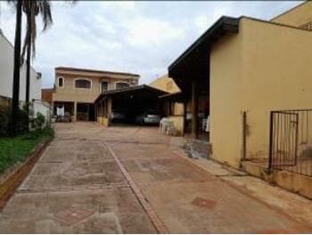 Casa em leilão em Barretos - SP, bairro América — Leilão judicial de Sobrado em Barretos/SP - América