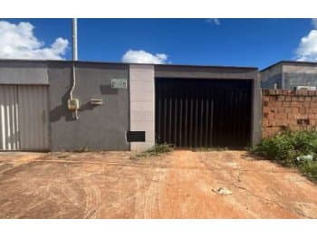 Casa em leilão em Planaltina - GO, bairro Barrolândia — Leilão extrajudicial de Casa em Planaltina/GO - Setor Aeroporto - Barrolândia