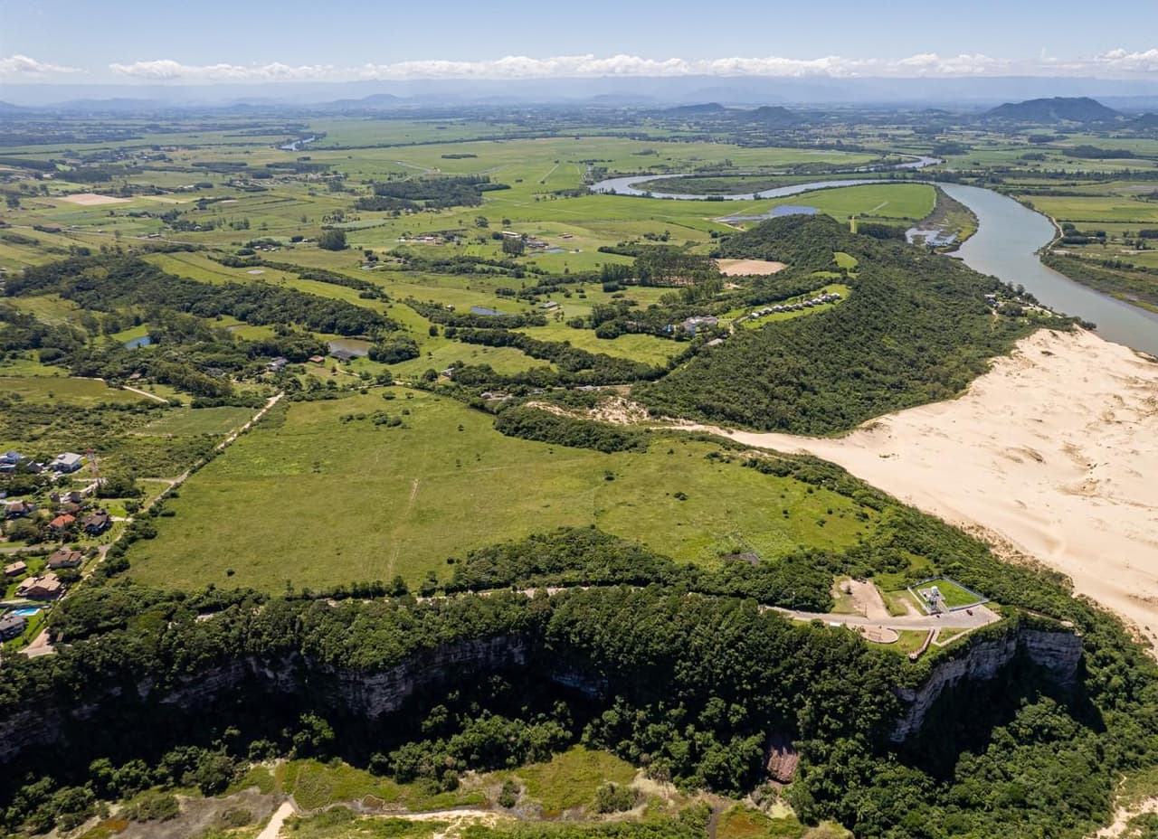 Foto 16 de 22: Terreno em leilão em Araranguá - SC — Lote de Terreno com 600m² - Morro dos Conventos - Araranguá - SC