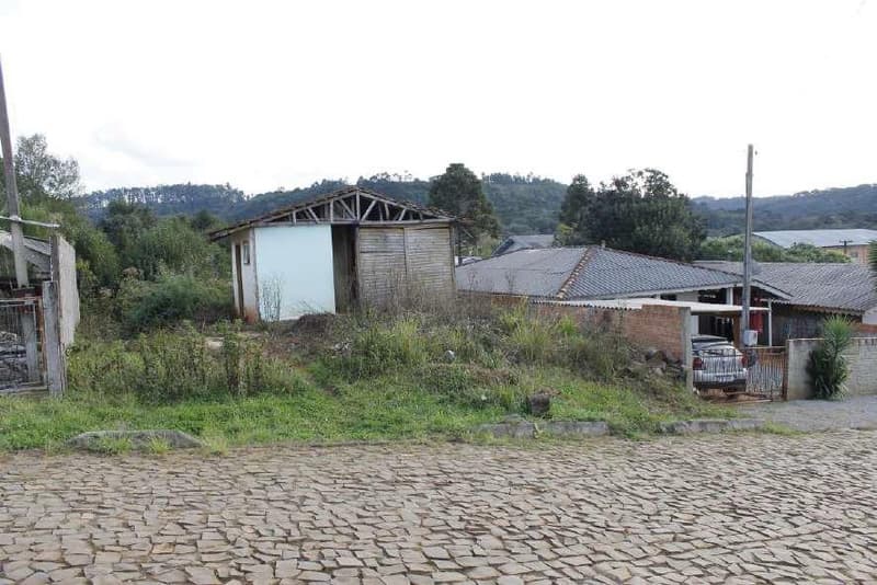 Foto 7 de 12: Terreno em leilão em General Carneiro - PR, bairro Planalto — LOTE Nº 06 DA QUADRA A DO LOTEAMENTO SÃO FRANCISCO COM ÁREA DE 455,22M²E ÁREA CONSTRUÍDA DE 70,00M² - GENERAL CARNEIRO/PR