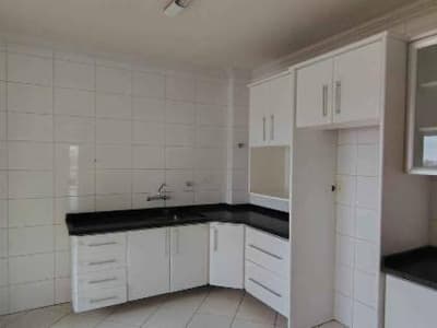 Foto 3 de 12: Apartamento em leilão em Arapongas - PR, bairro Vila Cascata — Apartamento, Arapongas / PR