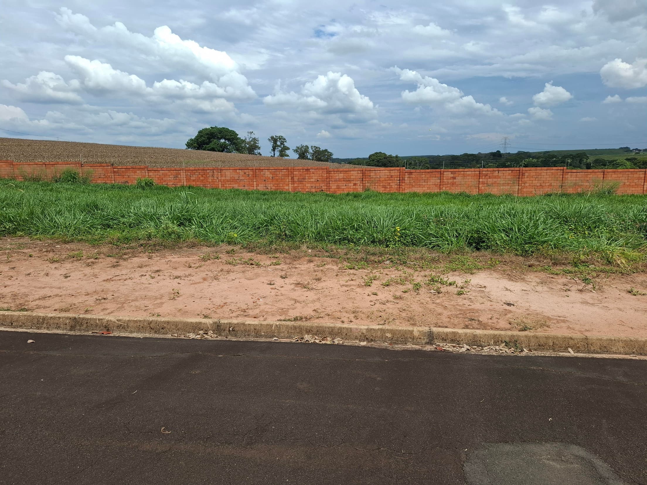 Foto 1 de 7: Terreno em leilão em Mirassol - SP — TERRENO DE 450m² NO LOTEAMENTO DENOMINADO RESIDENCIAL SAN DIEGO - MIRASSOL/SP | MATRICULA 33.951