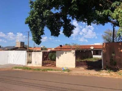 Foto 2 de 3: Casa em leilão em Campo Grande - MS, bairro Jardim Seminário — Casa 124m² com Terreno 360m² | Campo Grande-MS | Jardim Seminário | Oportunidade - Próx. à UCDB e Av. Tamandaré - Financiamento até 420 Meses!