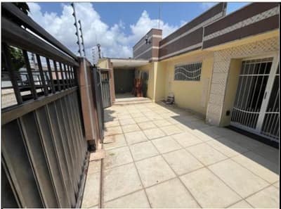 Foto 6 de 20: Casa em leilão em Natal - RN, bairro Candelária — 240.0 m2, NATAL / RN