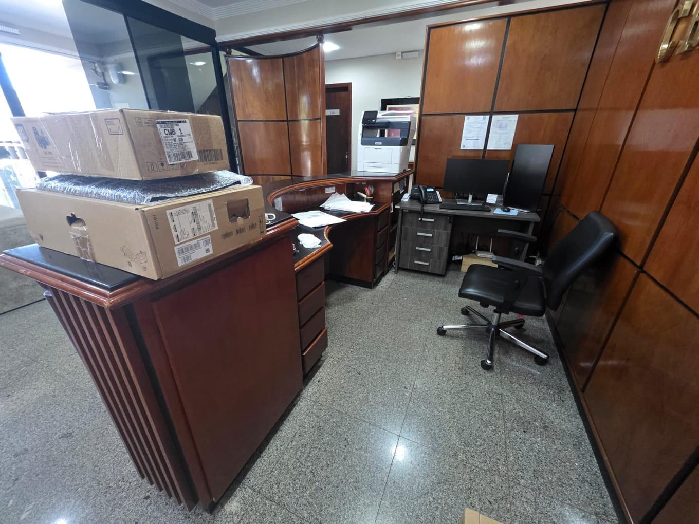 Foto 82 de 122: Comercial em leilão em Cascavel - PR — EDIFÍCIO COMERCIAL (CASCAVEL) E BENS MÓVEIS