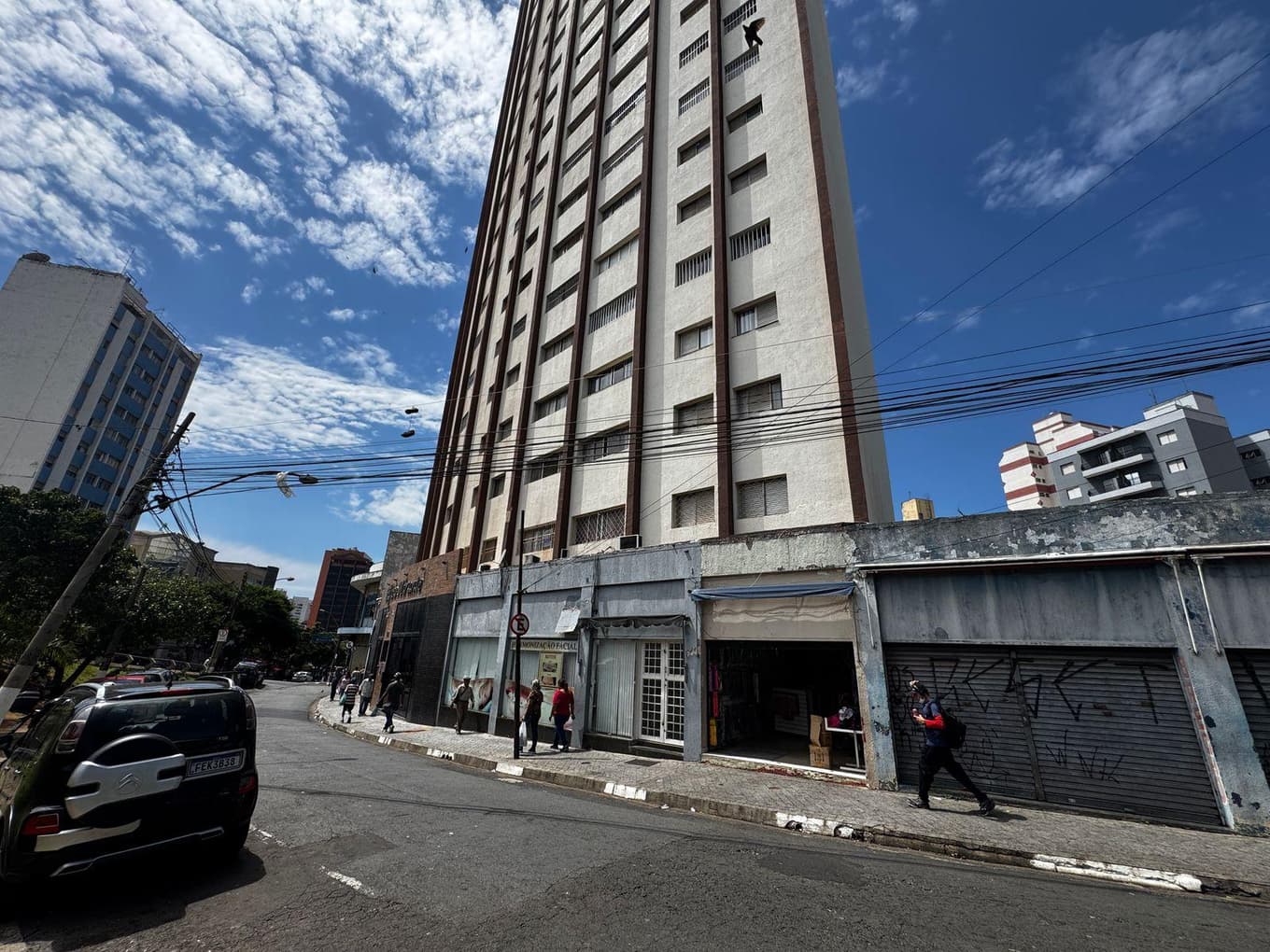 Foto 20 de 28: Apartamento em leilão em Campinas - SP — Apto 95m², Ocupado, 1 Box no Centro em Campinas/SP