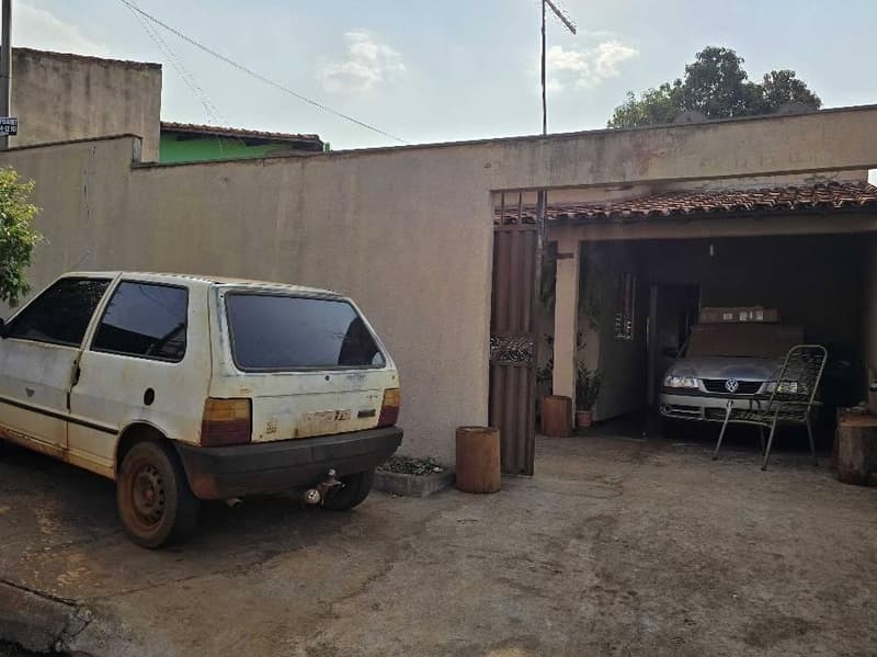 Foto 3 de 4: Casa em leilão em Santa Helena De Goiás - GO — Casa, Ocupado, Santa Helena De Goiás / GO (50% abaixo da avaliação)