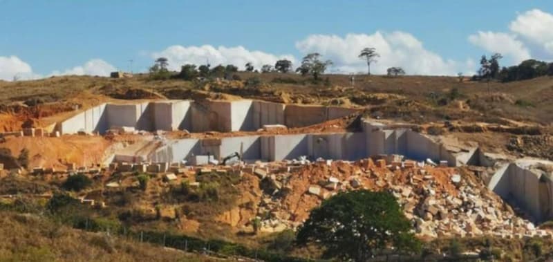 Foto 3 de 5: Area Rural em leilão em Barra De São Francisco - ES, bairro Córrego Itaperuna — Jazida 100.000m² + Direito Minerário - Barra de São Francisco/ES