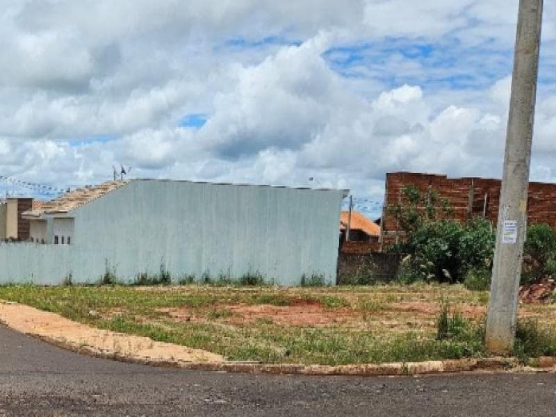Foto 3 de 3: Terreno em leilão em Piacatu - SP, bairro Centro — Lote, 150.0 m2, Piacatu / SP