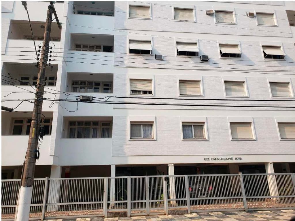 Foto 1 de 5: Apartamento em leilão em Guarujá - SP — APARTAMENTO 32-A BLOCO A - EDIFICIO ITAMACARÉ - GUARUJA