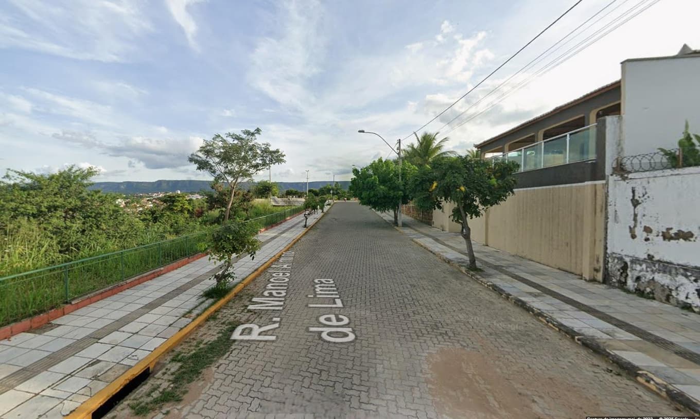 Foto 2 de 2: Casa em leilão em Crato - CE — Casa 682m², Seminário, Crato/CE - Ocupada
