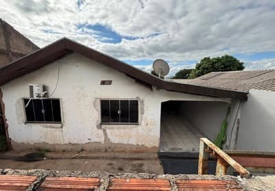 Casa em leilão em Umuarama - PR, bairro Jardim Ouro Branco I — Casa localizada na Rua Turmalina, 3150, Jardim Ouro Branco I, Umuarama/PR.