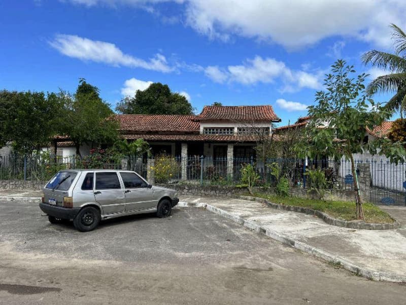 Casa em leilão em Maricá - RJ — Casa Ocupada no bairro Flamengo em Maricá/RJ