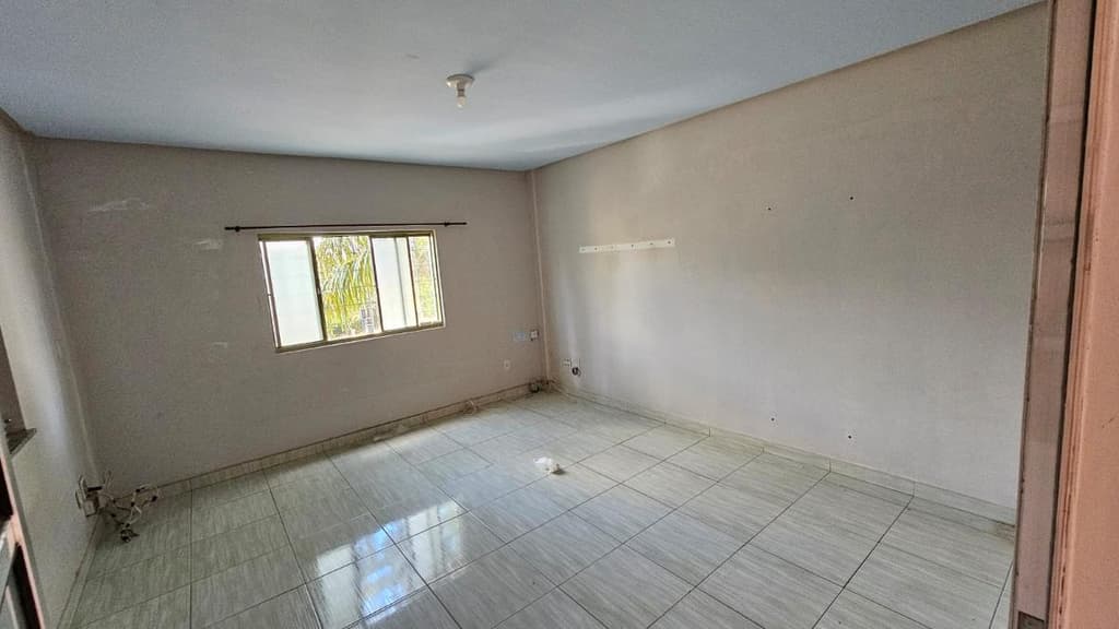 Foto 9 de 14: Comercial em leilão em Aparecida De Goiânia - GO — Galpão 391m², Desocupado, Vila Brasília, Aparecida de Goiânia/GO
