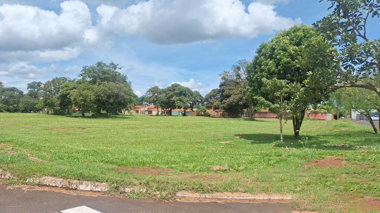 Foto 2 de 2: Terreno em leilão em Planura - MG, bairro Vila Residencial — Terreno 1254,49m² na Vila Residencial de Planura/MG | Ideal para Rancho de Lazer ou Investimento em Turismo!