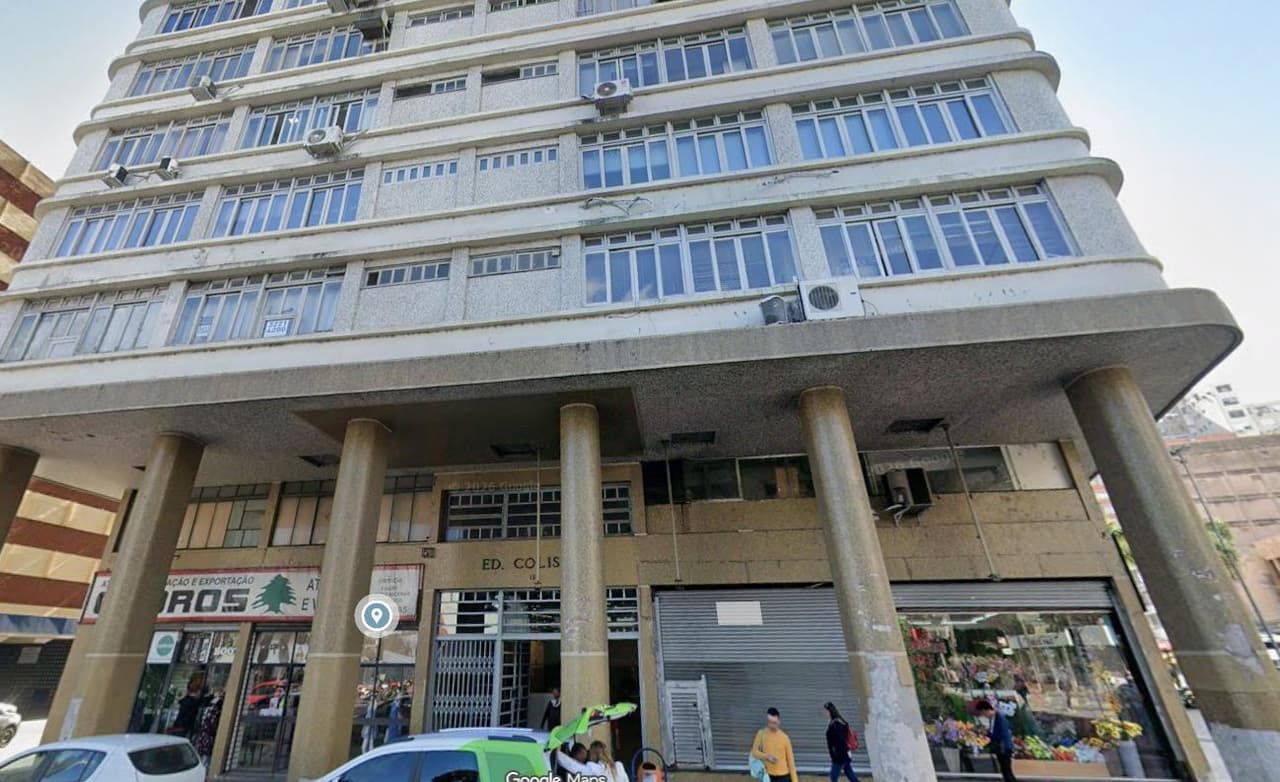 Comercial em leilão em Porto Alegre - RS — SALA COMERCIAL - O conjunto nº 814 do Edifício Coliseu, com entrada principal pela Praça Osvaldo Cruz nº 15, Porto Alegre/RS