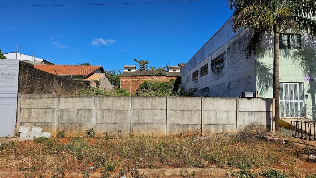 Foto 1 de 3: Terreno em leilão em Aparecida De Goiânia - GO — Terreno 360m², Desocupado, Vila Brasília, Aparecida de Goiânia/GO
