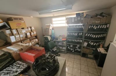 Foto 11 de 37: Comercial em leilão em Catanduva - SP — Imóvel Comercial, A.T. 572m², A.C. 341m², 9 salas, 2 recepções, 5 halls, garagem, Centro
