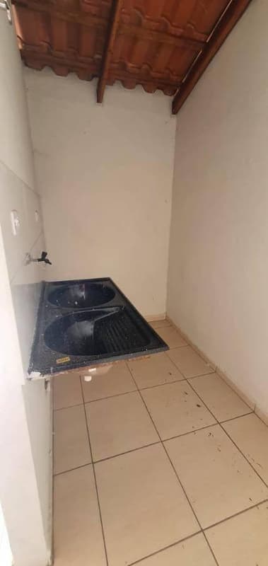 Foto 7 de 10: Casa em leilão em Santa Helena De Goiás - GO — Casa, Ocupado, Santa Helena De Goiás / GO (56% abaixo da avaliação)