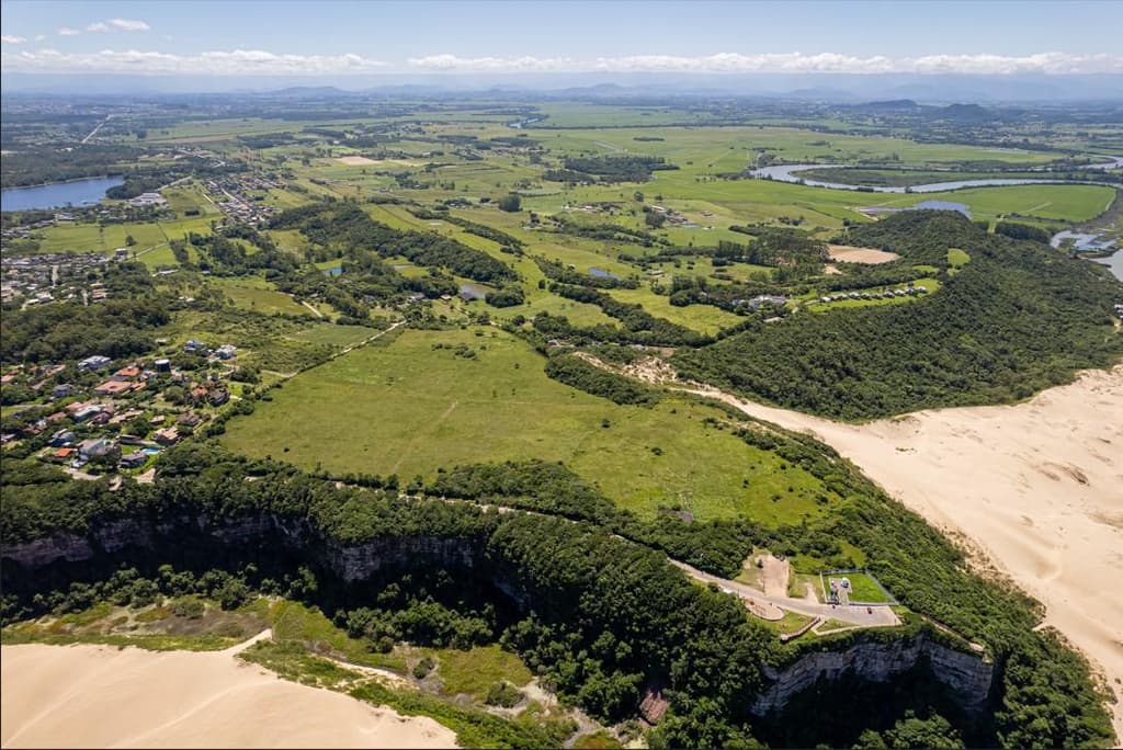Foto 16 de 22: Terreno em leilão em Araranguá - SC — Lote de Terreno com 450m² - Morro dos Conventos - Araranguá - SC