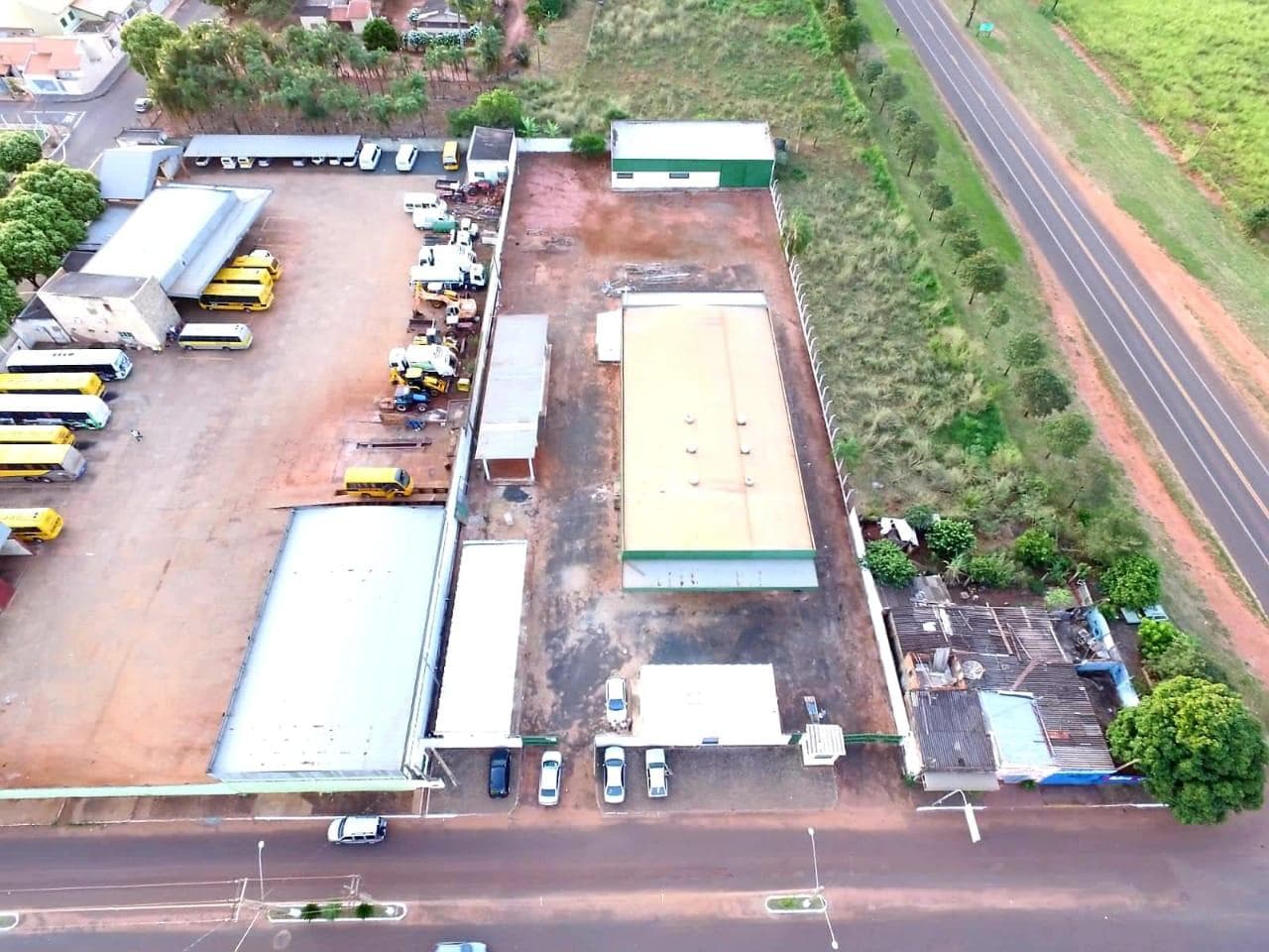 Foto 3 de 9: Comercial em leilão em Ouroeste - SP — Imóvel Industrial, terreno de 4.000m², Desocupado, em Ouroeste/SP