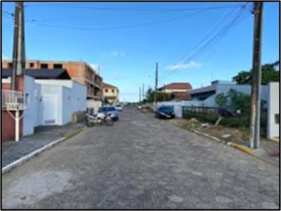 Foto 13 de 33: Comercial em leilão em Navegantes - SC — Prédio residencial com 03 andares na Rua Adm Manoel Damázio Mafra, Bairro Meia Praia, Navegantes/SC - SB Crédito