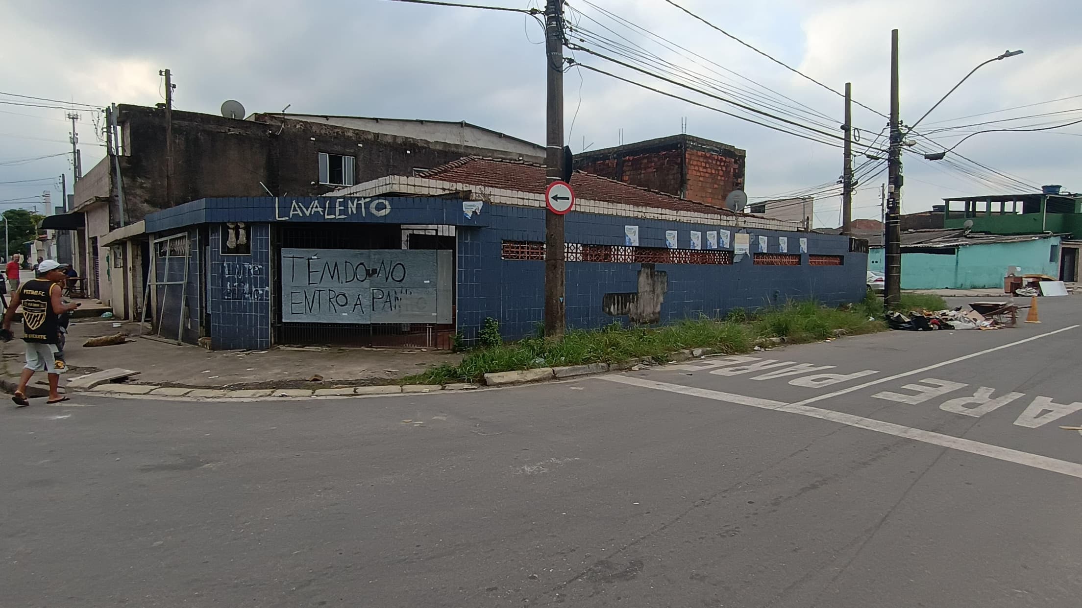 Foto 3 de 5: Casa em leilão em São Vicente - SP — Casa 103m², Cidade Náutica, em São Vicente/SP - Ocupada