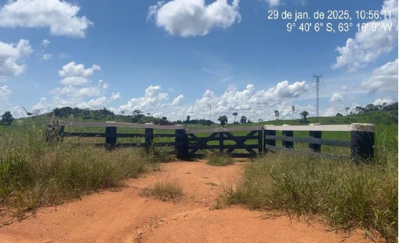 Foto 8 de 8: Area Rural em leilão em Ariquemes - RO — IMÓVEL RURAL, 48,1028ha - POSSUI 2 COCHEIRAS E 5 KM DE CERCA - POTENCIAL DE PECUÁRIA DE CORTE OU AGRICULTURA EM ALTO PARAÍSO/RO
