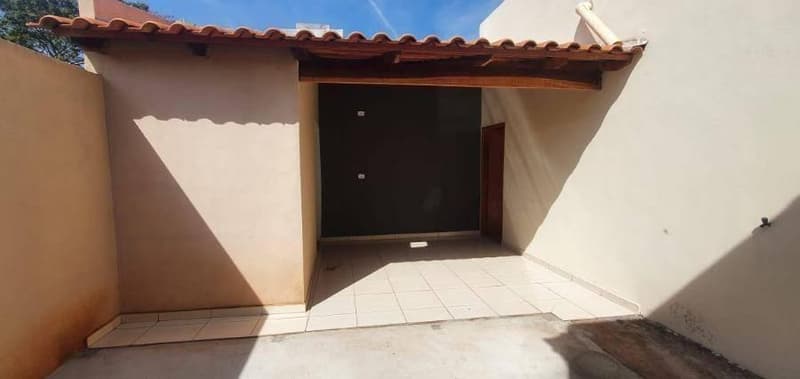 Foto 5 de 10: Casa em leilão em Santa Helena De Goiás - GO — Casa, Ocupado, Santa Helena De Goiás / GO (56% abaixo da avaliação)