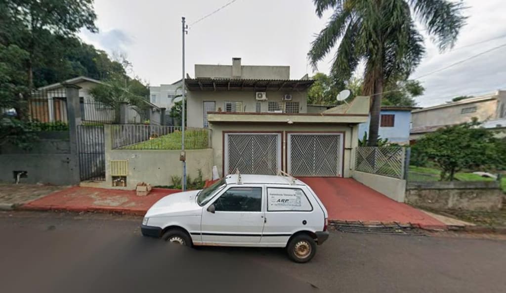 Foto 3 de 4: Casa em leilão em Ijuí - RS, bairro Storch — Casa 248m² | Bairro Storch, Ijuí/RS | Terreno 362m² | Excelente Custo-Benefício, Oportunidade para Investidor com 50% de Desconto na 2ª Praça!