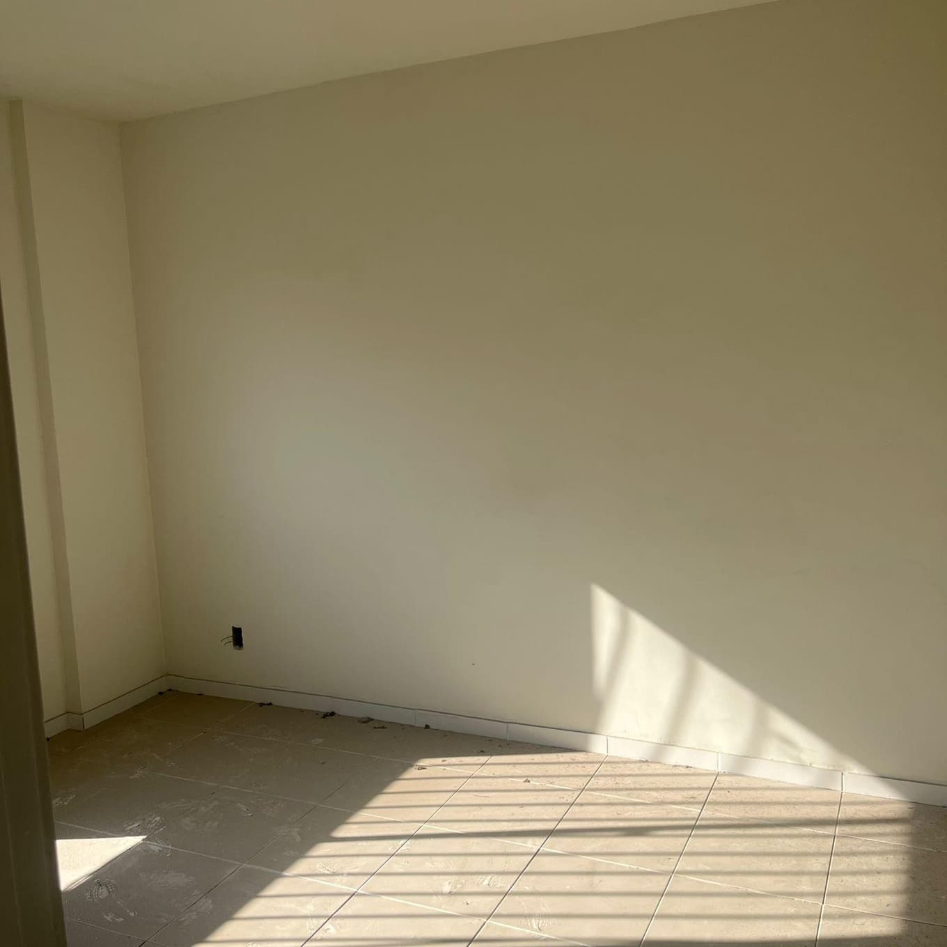 Foto 2 de 21: Apartamento em leilão em Niterói - RJ, bairro Fonsca — APARTAMENTO 306, DO BLOCO 01, NA RUA DESEMBARGADOR MÁRIO FERNANDES PINHEIRO, Nº 127, FONSECA, NITERÓI/RJ
