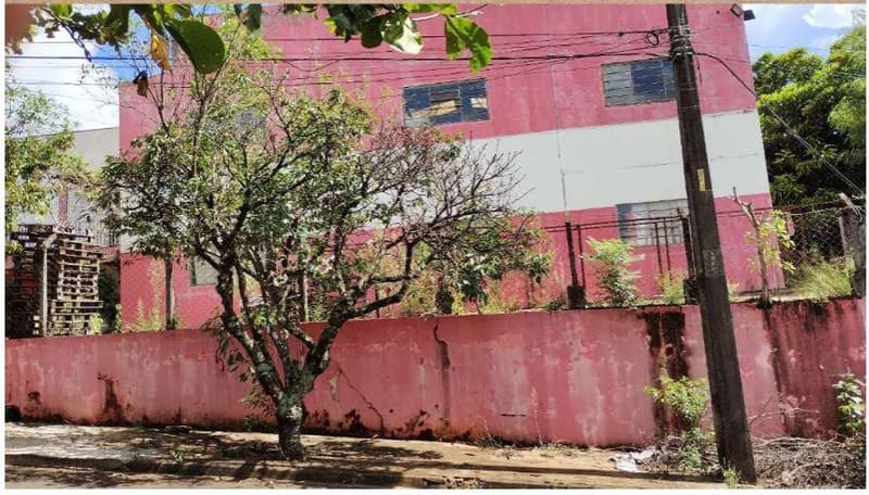 Foto 2 de 2: Terreno em leilão em Apucarana - PR, bairro Parque Industrial 2 Oeste — Terreno com área de 4.800,00m² e área construída de 3.387,85m² - Rua Adão Iwankin, nº 170, Parque Industrial 2, Oeste, Apucarana/PR