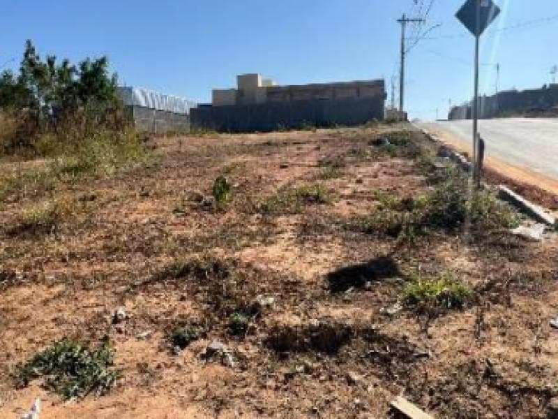 Foto 1 de 3: Terreno em leilão em Lagoa Da Prata - MG, bairro Mangabeiras — Lote, 261.97 m2, Lagoa da Prata / MG