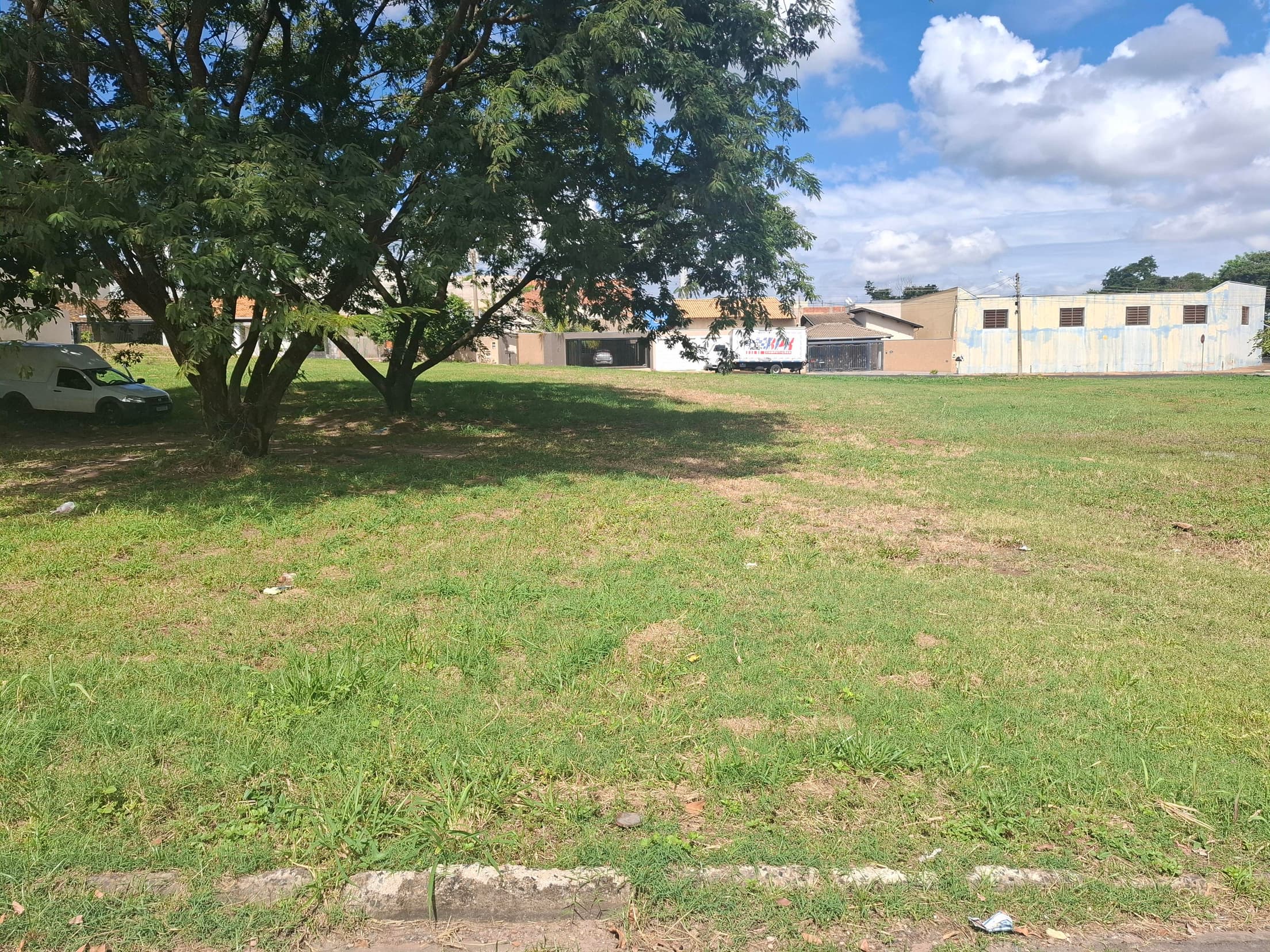 Foto 2 de 7: Terreno em leilão em Mirassol - SP — LOTE 23 DA QUADRA J, DO LOTEAMENTO DENOMINADO PARQUE RESIDENCIAL CELINA DALUL DE 306m², MIRASSOL/SP | MATRICULA 26.018