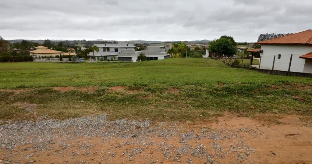 Foto 3 de 3: Terreno em leilão em Alambari - SP — DIREITOS - TERRENO URBANO C/ 1.000 m² EM ALAMBARI/SP NO "RESIDENCIAL PINHEIRO DO LAGO"