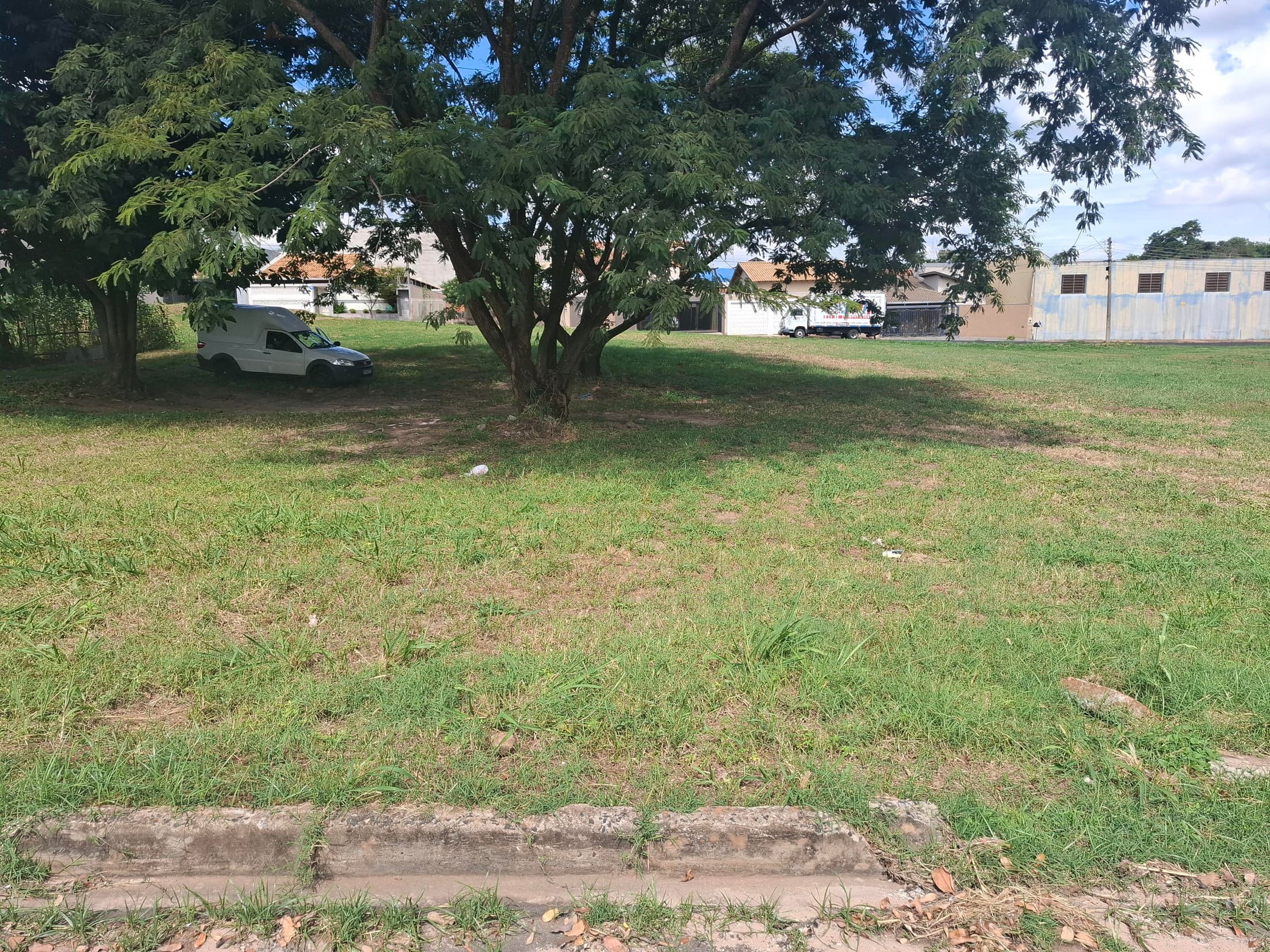 Foto 1 de 7: Terreno em leilão em Mirassol - SP — LOTE 23 DA QUADRA J, DO LOTEAMENTO DENOMINADO PARQUE RESIDENCIAL CELINA DALUL DE 306m², MIRASSOL/SP | MATRICULA 26.018