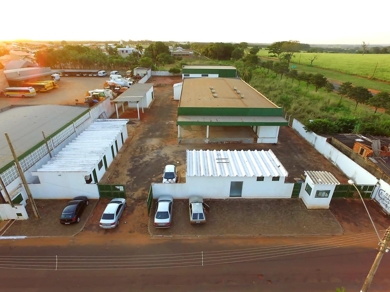 Foto 4 de 9: Comercial em leilão em Ouroeste - SP — Imóvel Industrial, terreno de 4.000m², Desocupado, em Ouroeste/SP