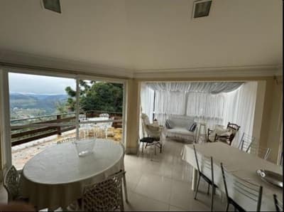 Foto 4 de 38: Casa em leilão em Bento Gonçalves - RS, bairro Jardim Glória — 1620.0 m2, BENTO GONÇALVES / RS
