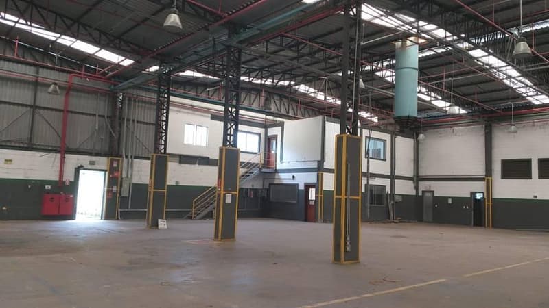 Foto 9 de 19: Comercial em leilão em Bom Jardim - RJ, bairro Corrego de Santo Antonio — Galpão, 30000.0 m2, Bom Jardim / RJ