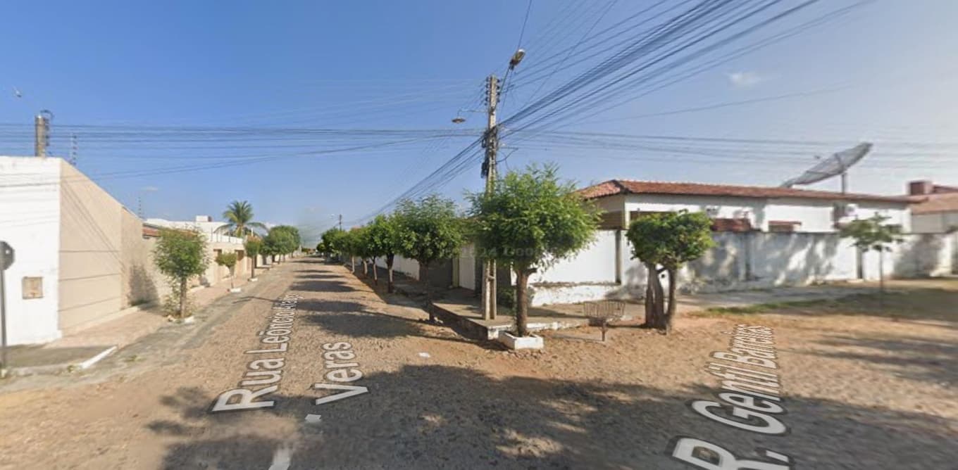 Foto 2 de 3: Casa em leilão em Crateús - CE — Casa 297m², Planalto, Crateús/CE - Ocupado