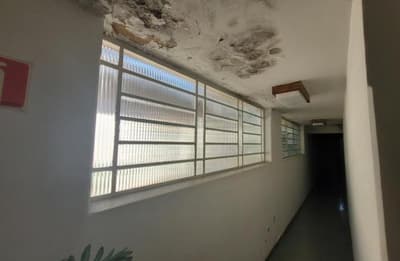 Foto 19 de 37: Comercial em leilão em Catanduva - SP — Imóvel Comercial, A.T. 572m², A.C. 341m², 9 salas, 2 recepções, 5 halls, garagem, Centro