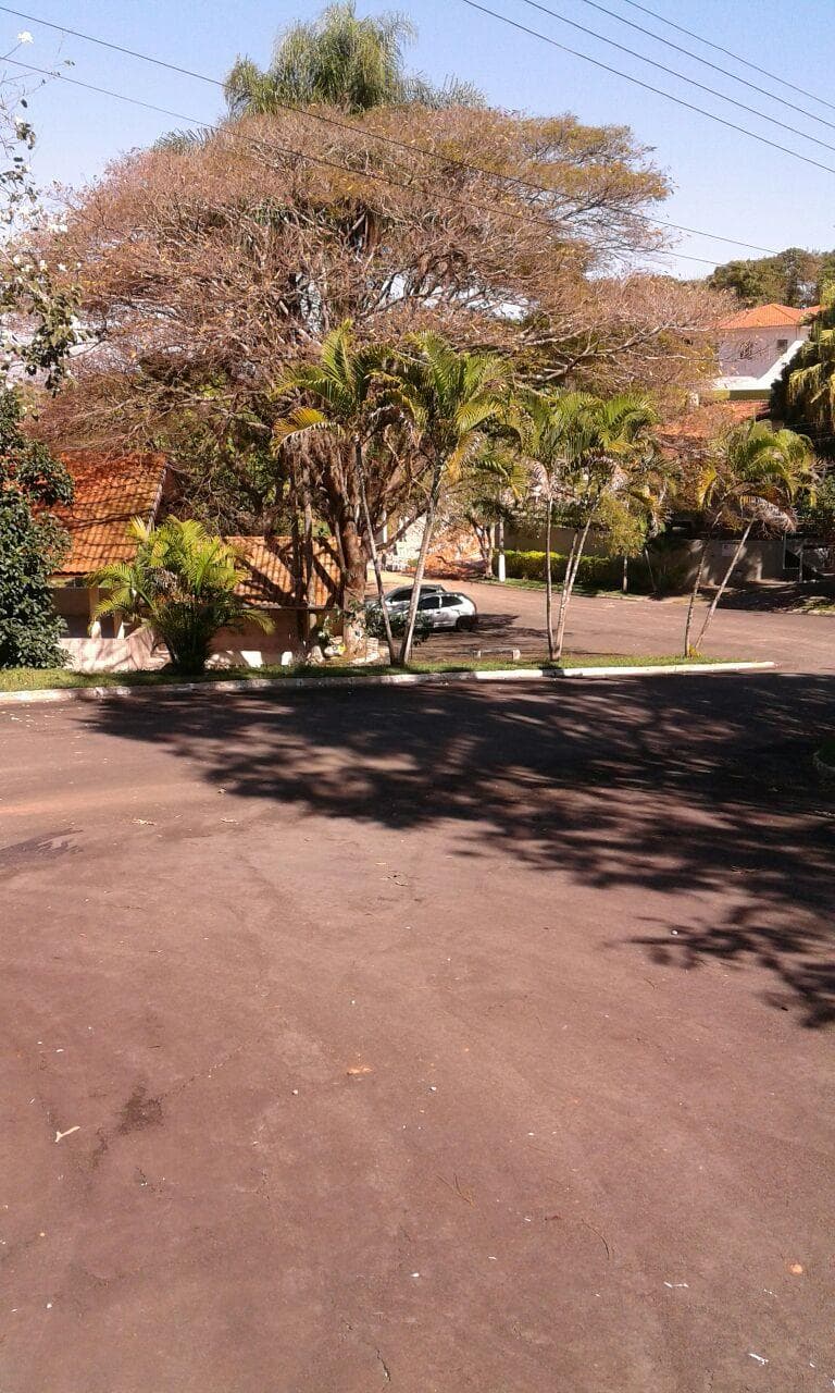 Foto 2 de 18: Terreno em leilão em Lindóia - SP — Um lote de terreno sob nº. 10 da quadra C, do loteamento denominado Mirante do Lago, situado no Bairro do Rio do Peixe em Lindóia-SP com 451,00 metros quadrados